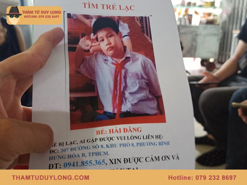 Tờ rơi tìm người thân