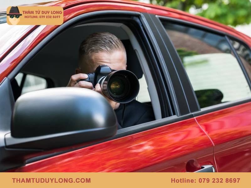 Thuê thám tử điều tra