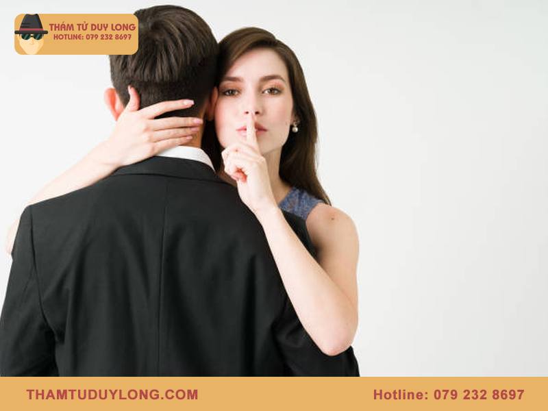 Tâm lý đàn ông ngoại tình bị vợ phát hiện