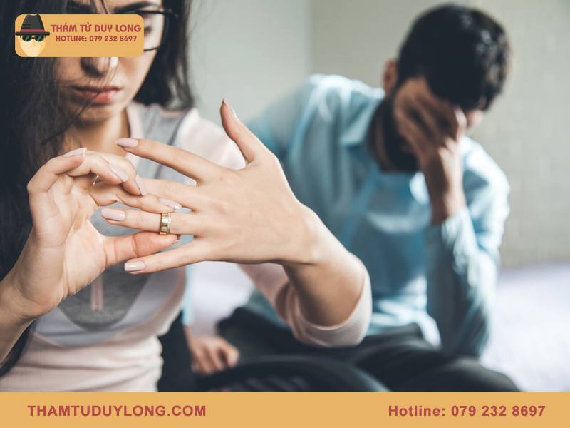 Tâm lý đàn ông ngoại tình bị vợ phát hiện