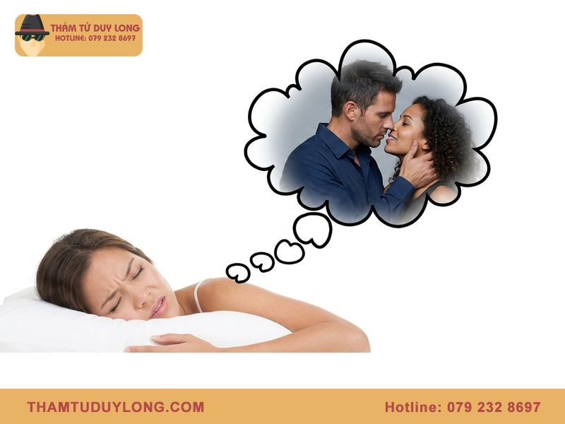 Nằm mơ thấy chồng ngoại tình trước mặt mình