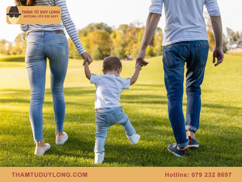 Chồng ngoại tình có được quyền nuôi con không?